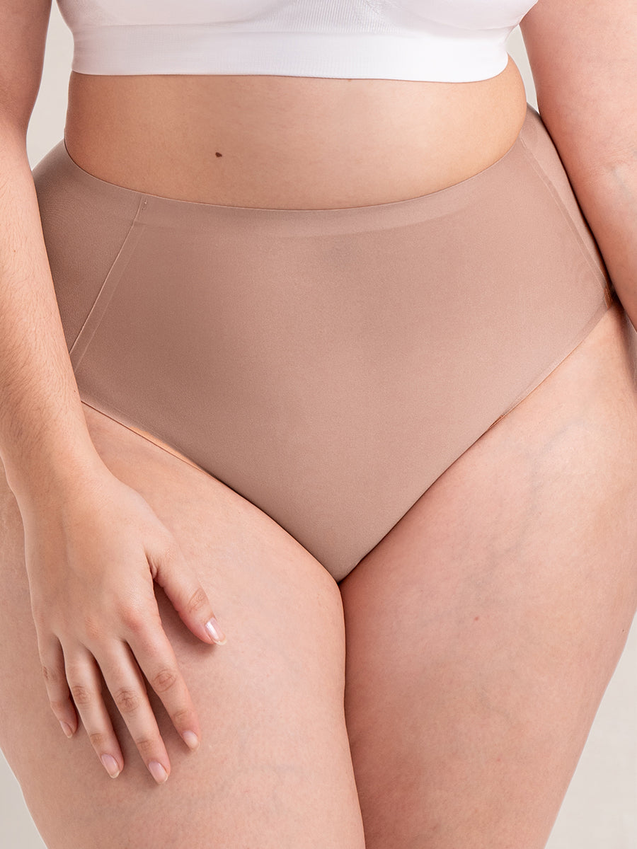 Panty ultra-stretchy brief LATTE FRONT