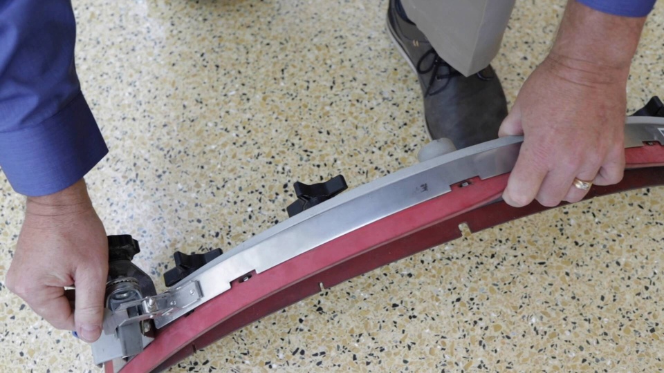 How to Change Squeegee Blades
