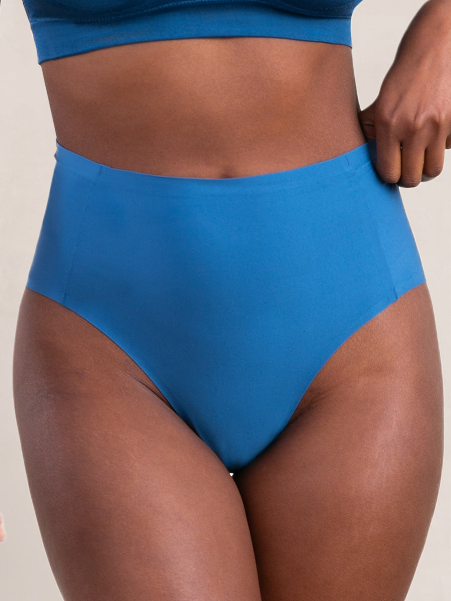 Panty ultra-stretchy brief BLUE FRONT