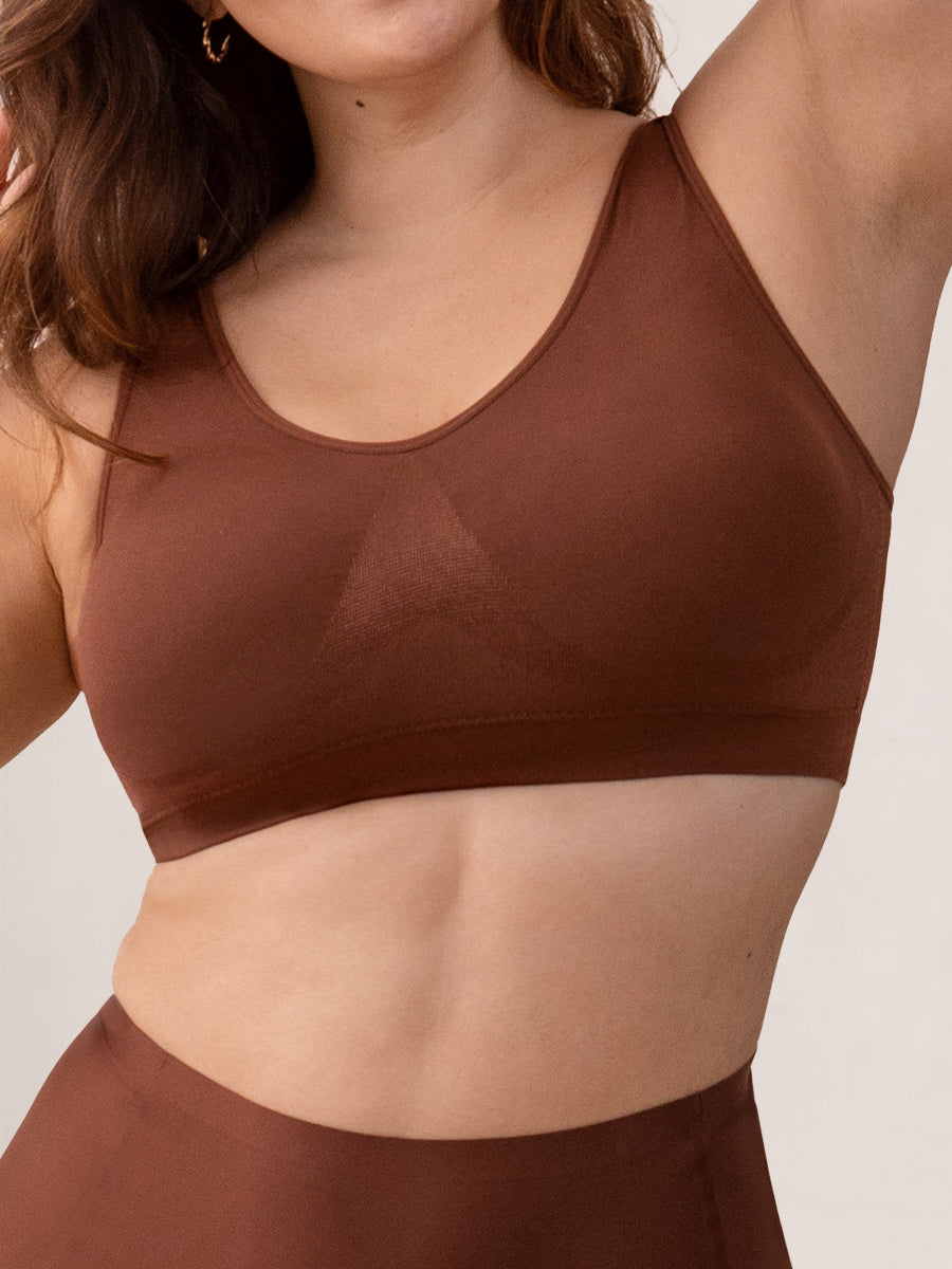 Wireless Bralette Perfectly sculpts your bust while preventing quad-boob